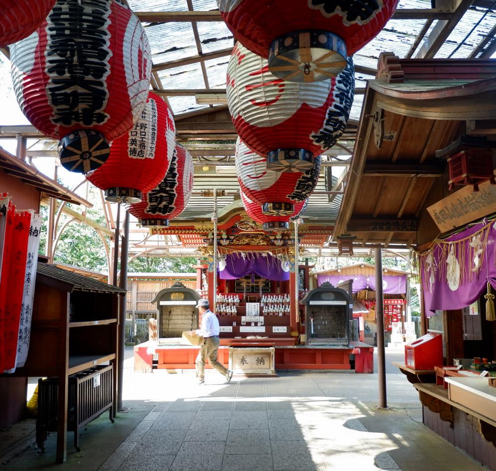 Lanterne de la porte Niomon du Narita-san Lanterne de la porte Niomon du Narita-san