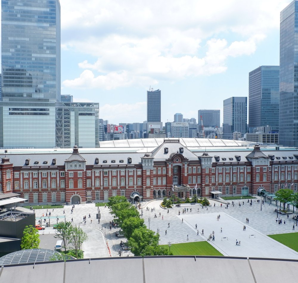Gare de Tokyo côté Marunouchi, vue depuis Marunouchi House