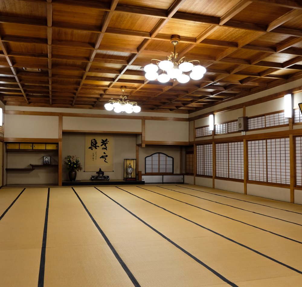 Higashiyama Onsen Mukaitaki, façade du ryokan traditionnel
