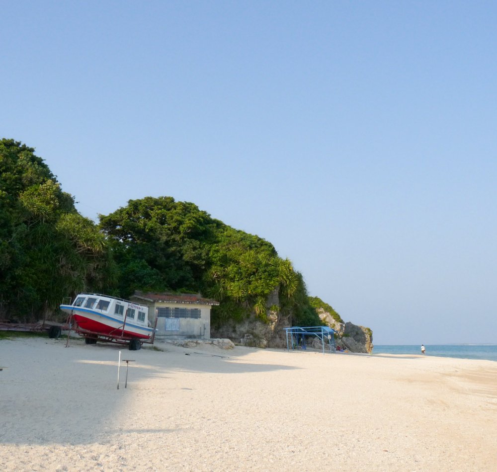 Plage de Mibaru à Okinawa Plage de Mibaru à Okinawa