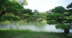 Ritsurin Koen (Takamatsu), Vue d'ensemble sur le Mont Shiun et un étang