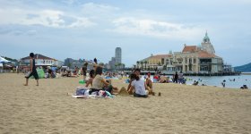 Seaside Momochi (Fukuoka), Vue d'ensemble sur la plage et Marizon