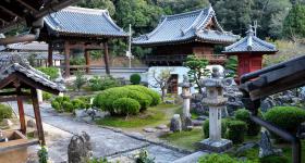 Kosho-ji (Uji), Vue de l'intérieur de l'enceinte du monastère
