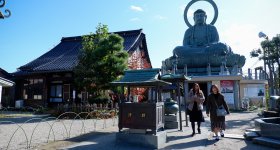 Takaoka (Toyama), temple Daibutsu-ji et statue de Bouddha Amida en cuivre