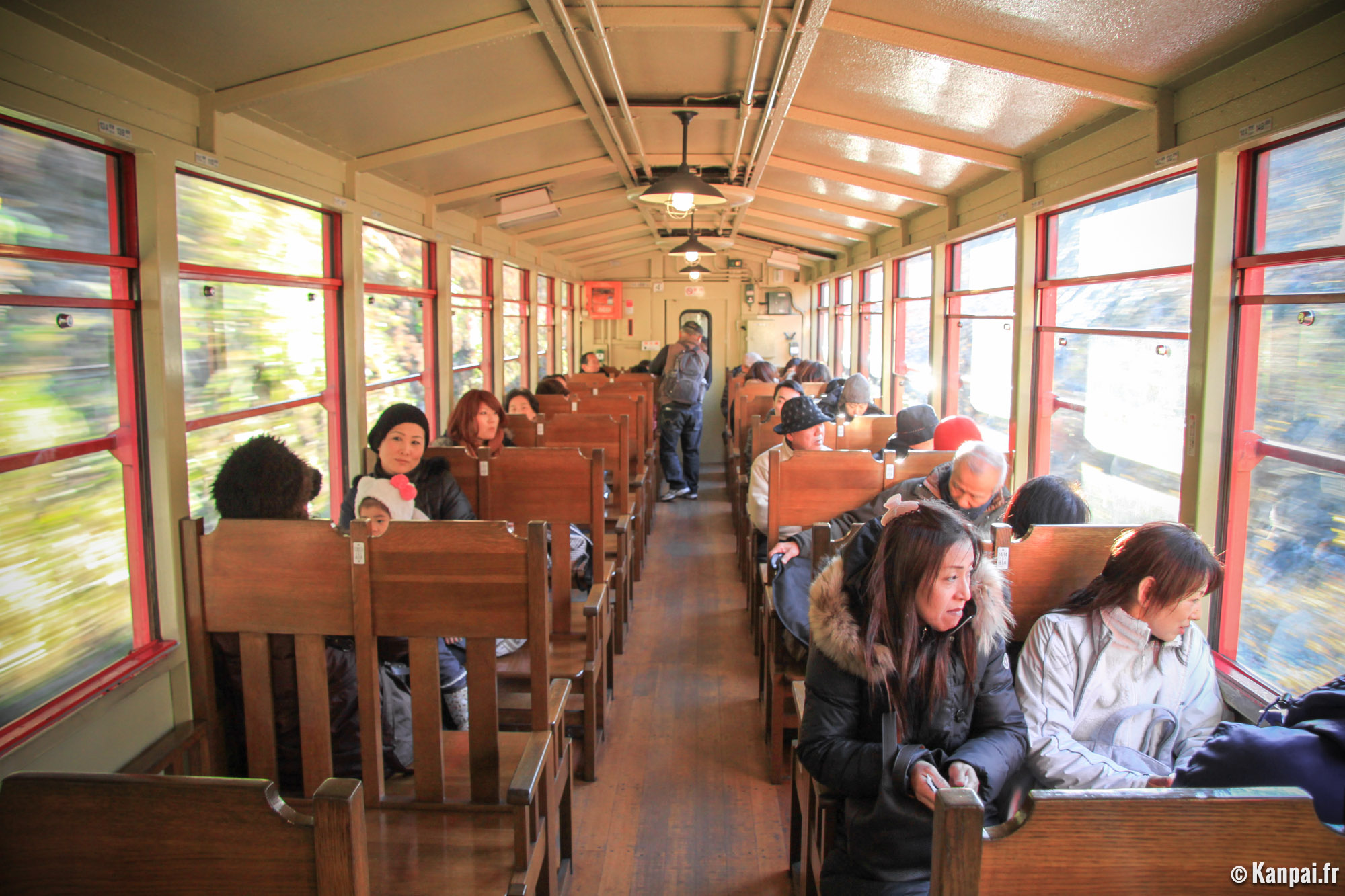 arashiyama train tour